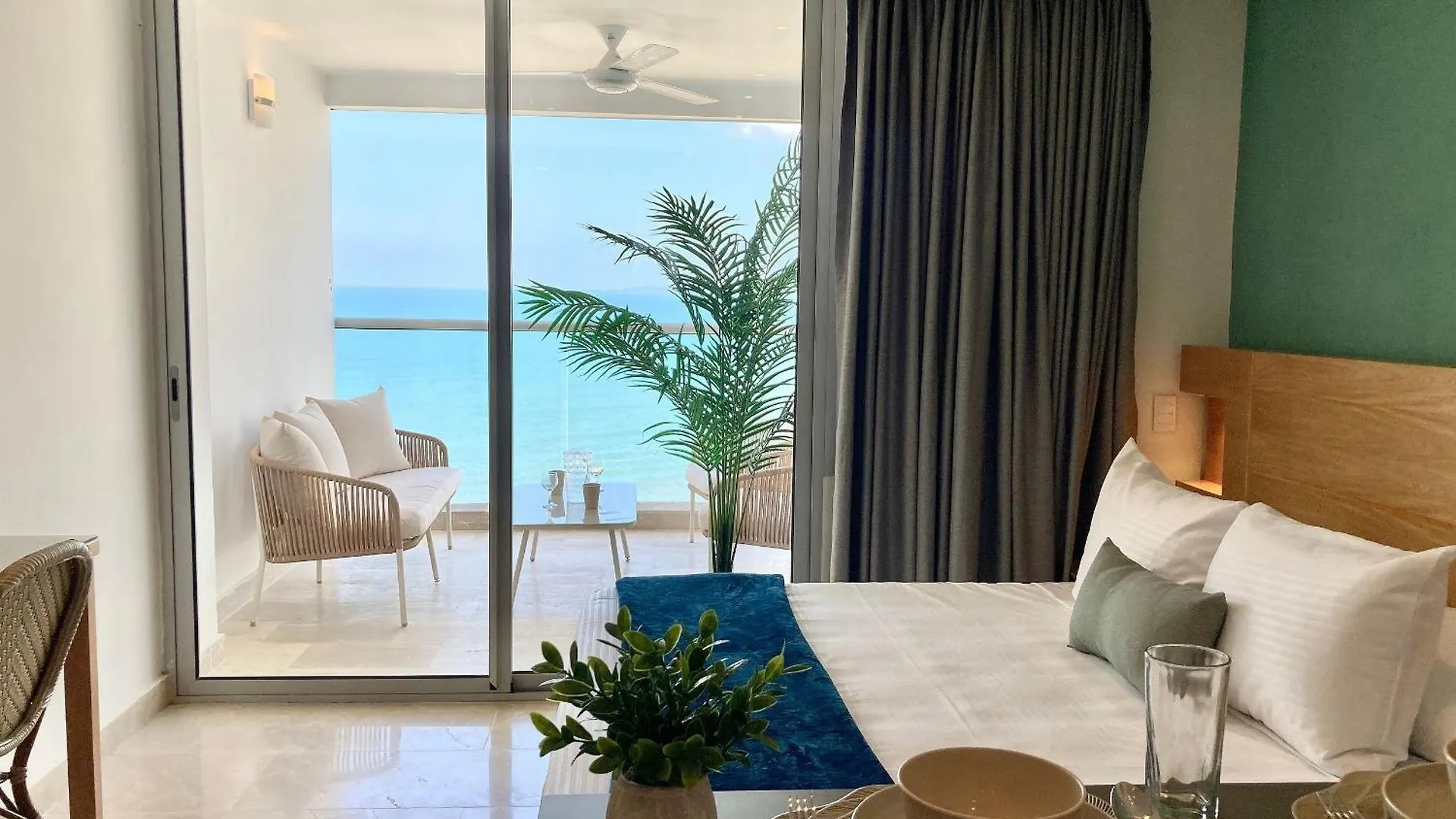 Cb1428 Hermosa Suite 2 Camas Frente Al Mar Crespo Cartagena كولومبيا